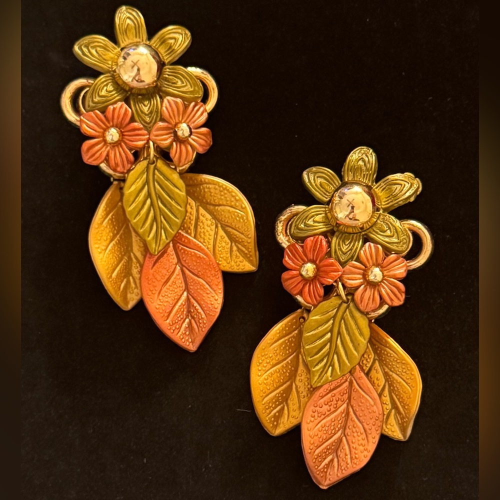 VTG Floral Leaf Drop Earrings - Picture 5 of 8
